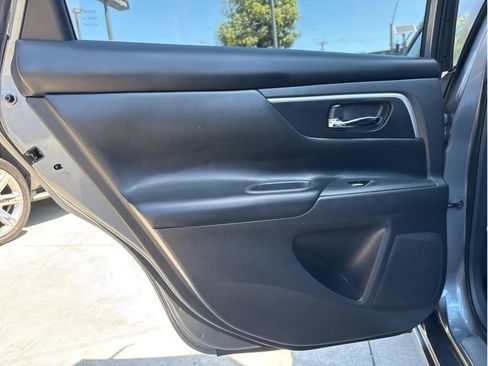 Used 2016 Nissan Altima 2.5 SV w/ Convenience Package FWD image 26