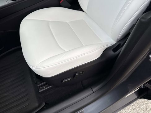 Used 2023 Tesla Model Y Long Range image 21