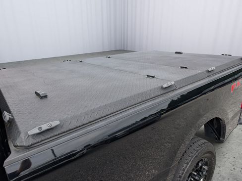 Used 2023 Ford F250 XL w/ STX Appearance Package AWD/4WD image 13