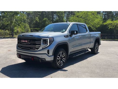 Certified 2023 GMC Sierra 1500 AT4 w/ AT4 Premium Package AWD/4WD image 4