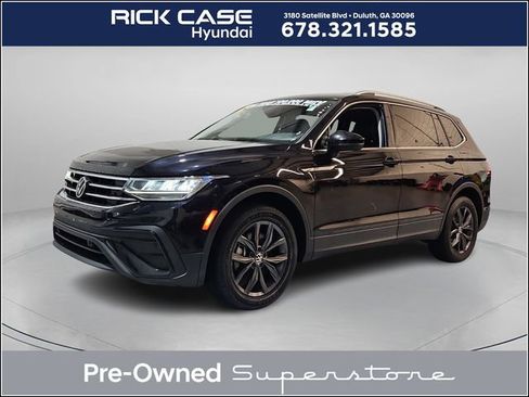 Used 2022 Volkswagen Tiguan SE image 1