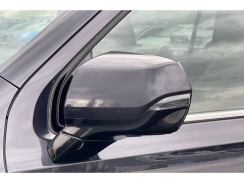 Used 2022 Chevrolet Suburban LT w/ Luxury Package image 54