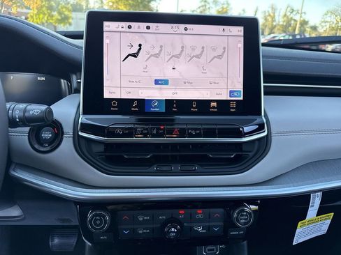 New 2026 Jeep Compass Limited w/ Sun, Sound & Navigation Group image 21