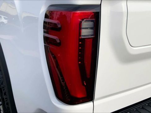 Used 2024 GMC Sierra 2500 Denali w/ Denali Reserve Package image 26