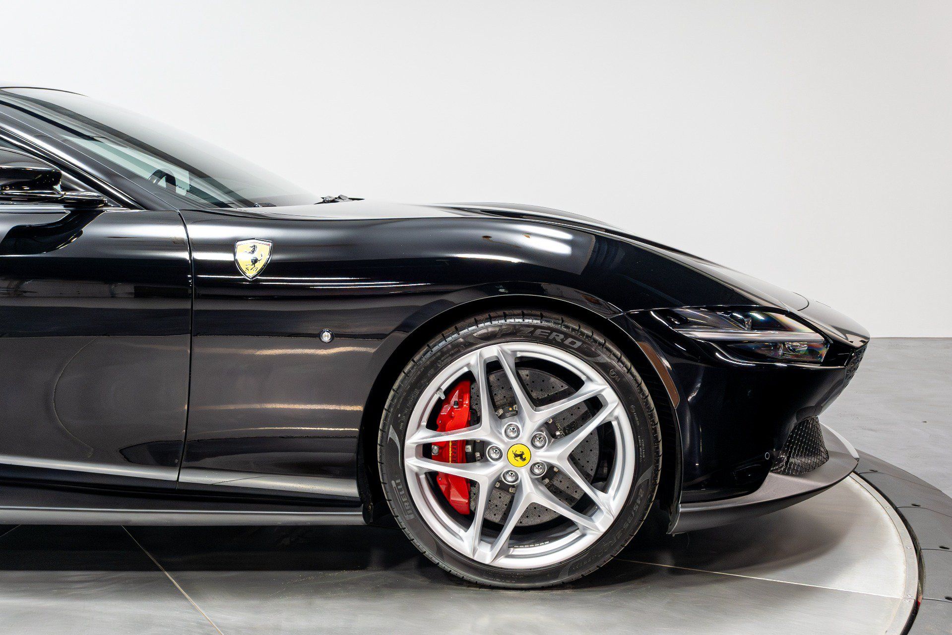Used 2022 Ferrari Roma RWD image 23