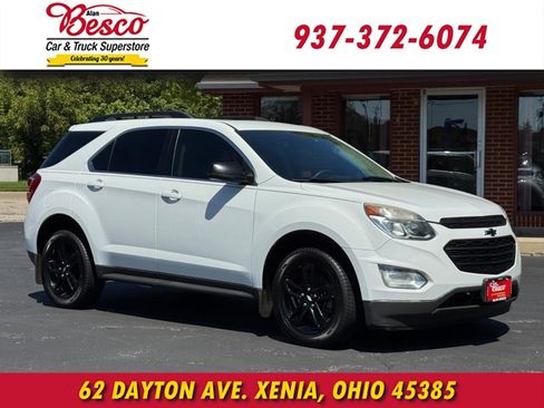Used 2017 Chevrolet Equinox LT FWD image 1