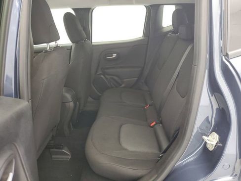 Used 2023 Jeep Renegade Latitude AWD/4WD image 12
