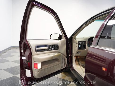 Used 1996 Chevrolet Impala SS RWD image 37