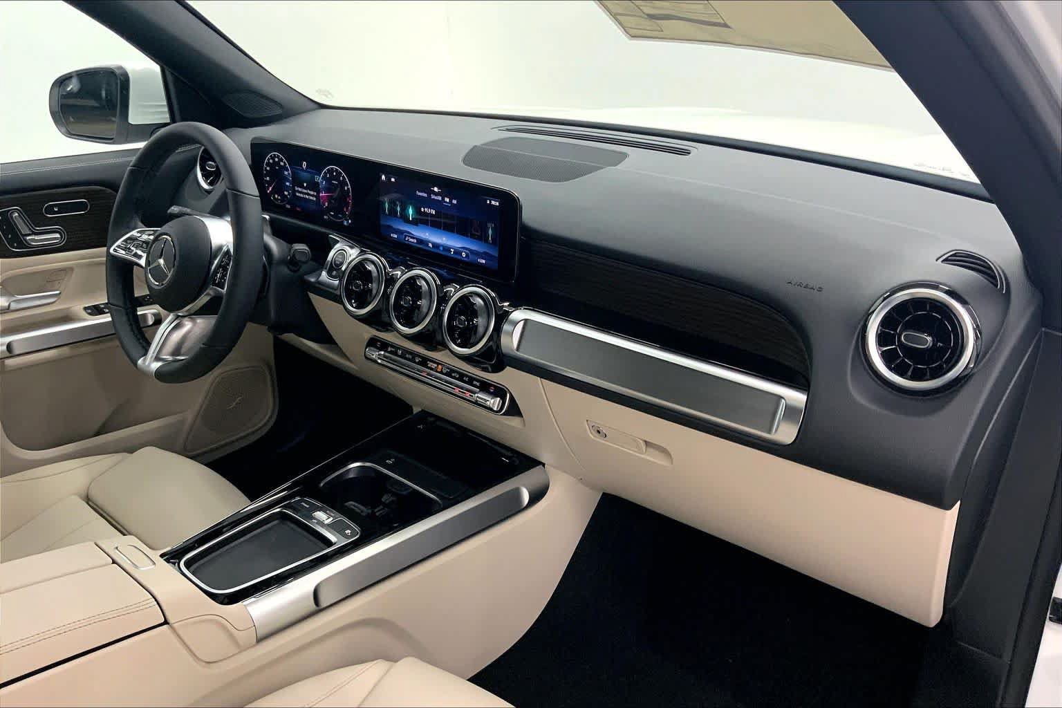 Used 2026 Mercedes-Benz GLB 250 image 11