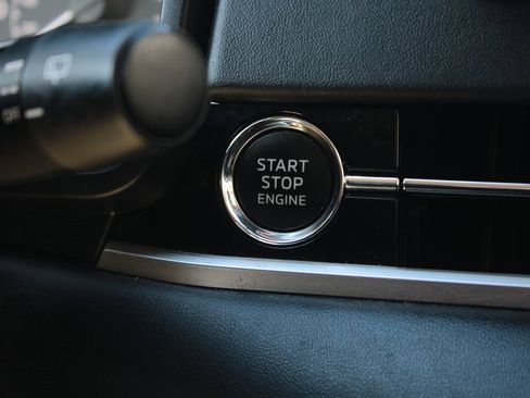 Used 2023 Mitsubishi Outlander SE Black Edition image 22