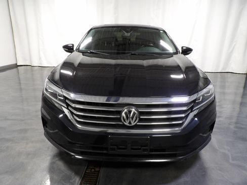 Used 2020 Volkswagen Passat 2.0T SEL FWD image 2