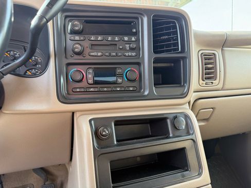 Used 2005 GMC Sierra 3500 SLT w/ Heavy-Duty Power Package image 39