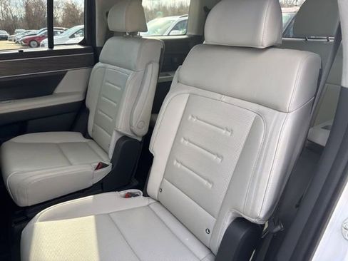 Used 2024 Hyundai Santa Fe Calligraphy image 9