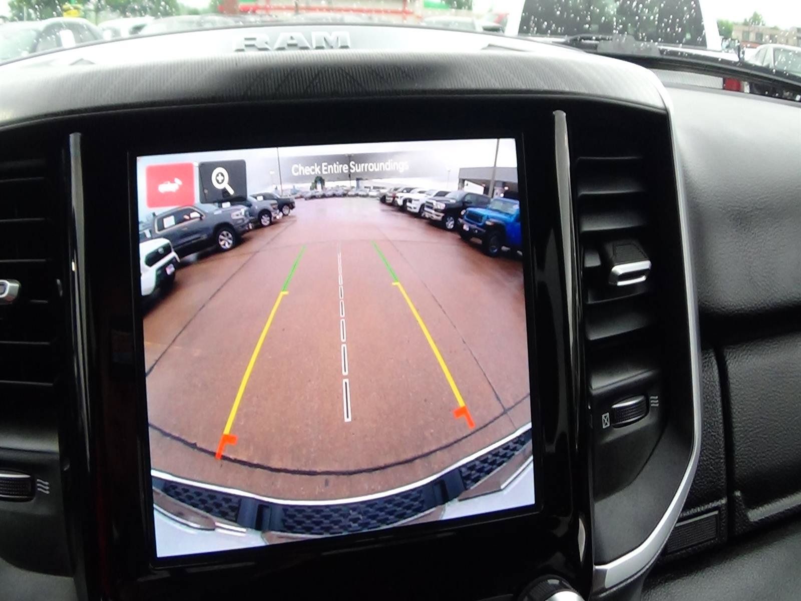 Used 2025 RAM 1500 Big Horn AWD/4WD image 32