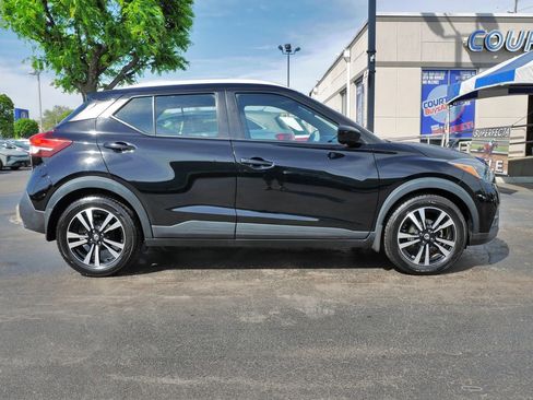 Used 2020 Nissan Kicks SV FWD image 8