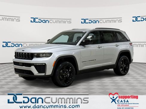New 2026 Jeep Grand Cherokee Limited w/ Limited Altitude Package AWD/4WD image 1