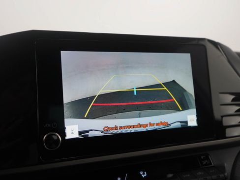 Used 2025 Toyota Camry SE image 26