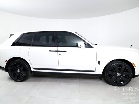 Used 2026 Rolls-Royce Cullinan AWD/4WD image 10