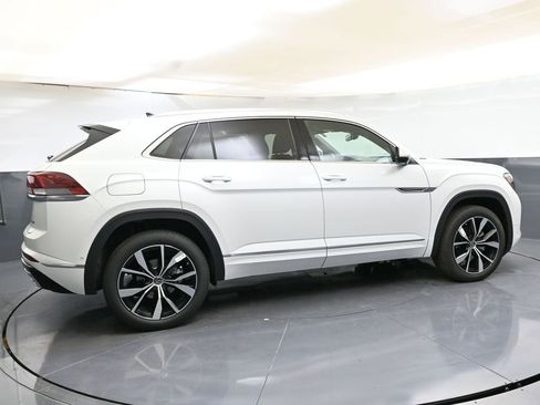 Used 2025 Volkswagen Atlas Cross Sport SEL Premium R-Line image 6