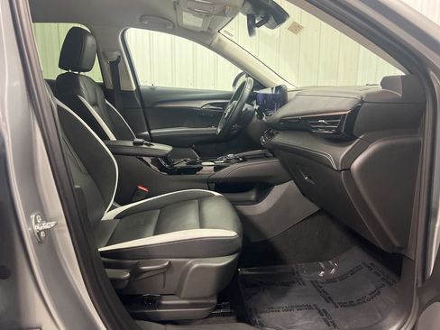 Certified 2024 Buick Envision Sport Touring image 9