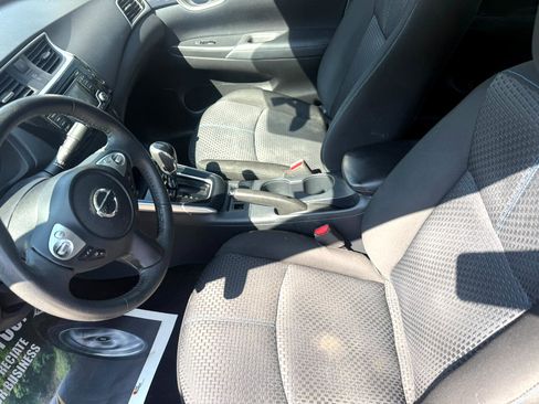 Used 2017 Nissan Sentra SR w/ Protection Package image 10