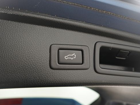 Used 2015 Subaru Forester 2.5i Limited image 11