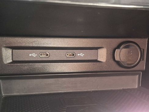 Certified 2023 Volkswagen Tiguan SEL R-Line image 23