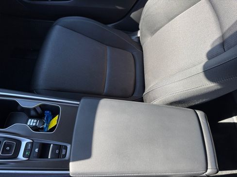 Used 2021 Honda Accord Hybrid image 14