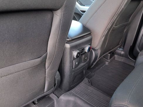 Used 2023 Ford Explorer XLT AWD/4WD image 31