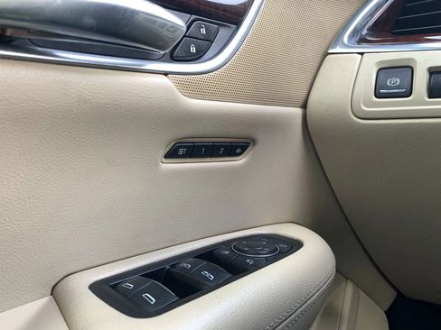 Used 2017 Cadillac XT5 Premium Luxury FWD image 26