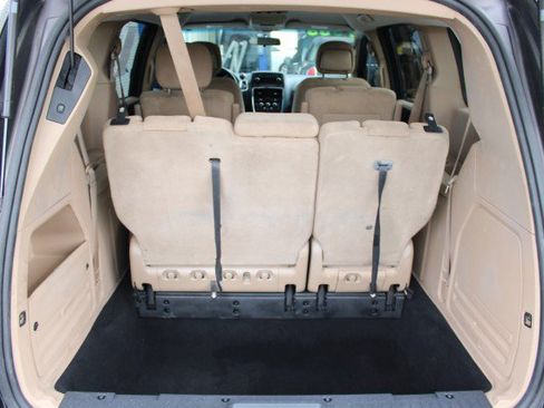 Used 2015 Dodge Grand Caravan SXT FWD image 29
