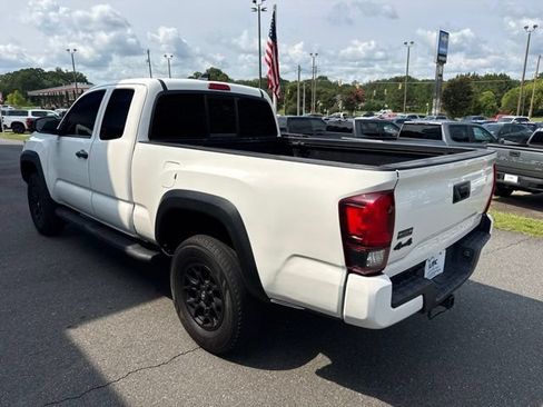 Used 2021 Toyota Tacoma SR w/ SX Package AWD/4WD image 4