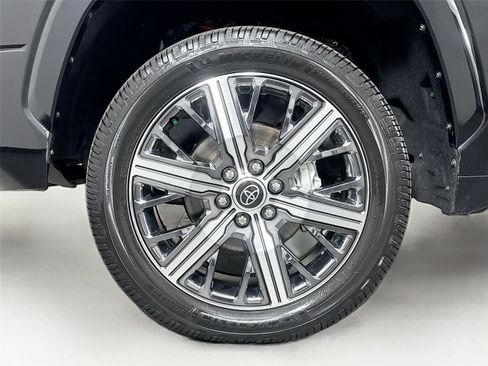 Used 2022 Toyota Tundra Capstone image 12