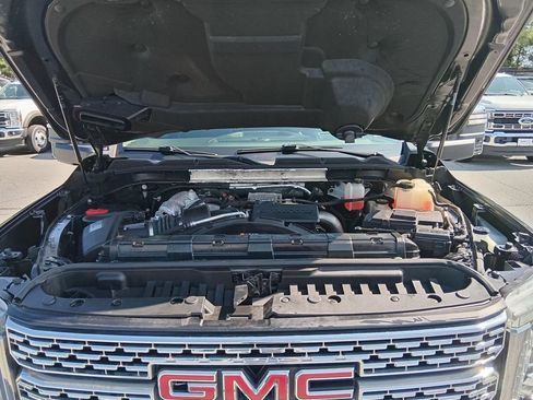Used 2020 GMC Sierra 3500 Denali w/ Denali Ultimate Package AWD/4WD image 11