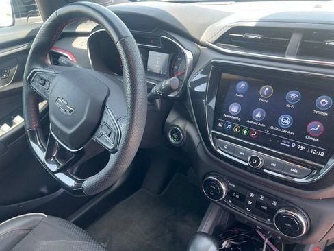 Used 2023 Chevrolet TrailBlazer RS w/ Convenience Package FWD image 11