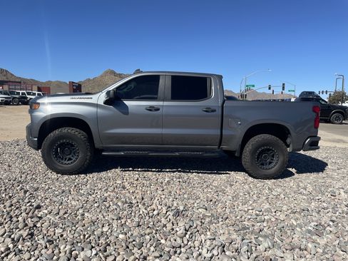 Used 2021 Chevrolet Silverado 1500 Custom RWD image 2
