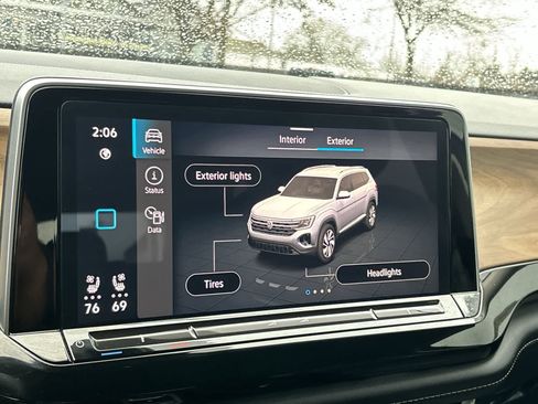 Used 2024 Volkswagen Atlas SE image 18