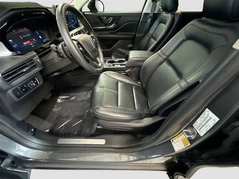 Used 2023 Lincoln Corsair AWD w/ Towing Package image 21