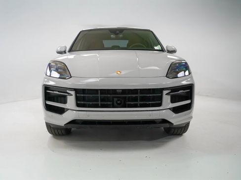 New 2026 Porsche Cayenne Coupe image 7