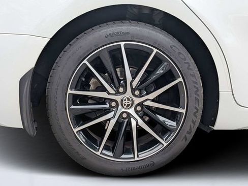 Used 2021 Toyota Camry SE FWD image 11