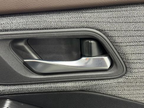 Used 2023 Nissan Rogue SV image 22