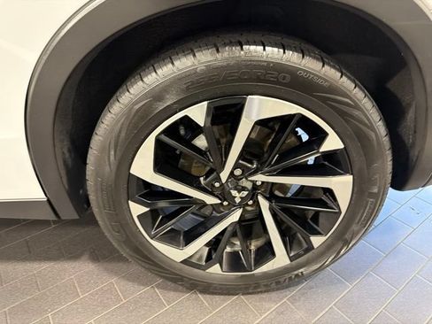 Used 2024 Mitsubishi Outlander SE FWD image 35