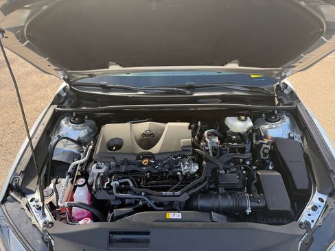 Used 2025 Toyota Camry LE image 31