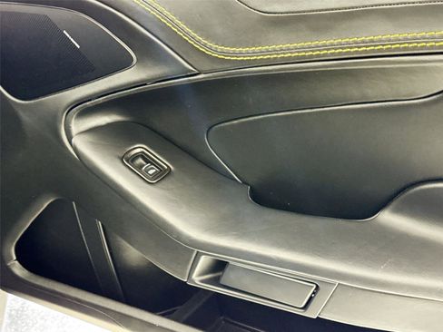 Used 2014 Aston Martin Vanquish Volante image 30