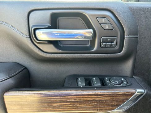 Used 2022 Chevrolet Silverado 2500 High Country w/ Z71 Off-Road Package image 25