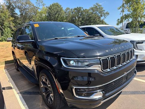 Used 2024 Jeep Wagoneer Series III AWD/4WD image 3