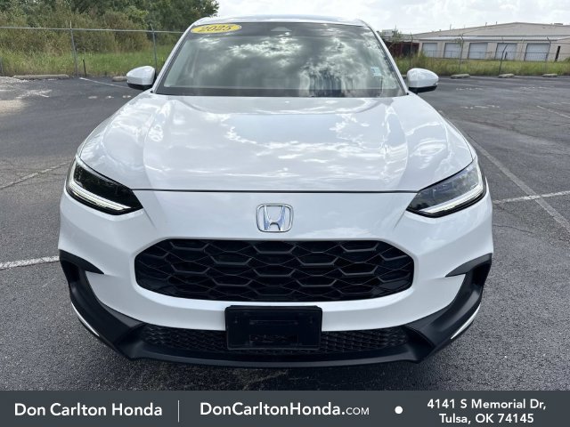 Used 2025 Honda HR-V LX image 2