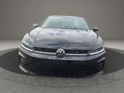 Used 2025 Volkswagen Jetta Sport FWD image 2