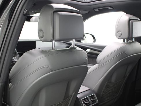 Used 2019 Audi SQ5 Premium Plus w/ Premium Plus Package image 37