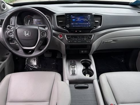 Certified 2023 Honda Ridgeline RTL image 17